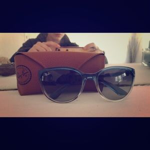 ray bans sunglasses and case